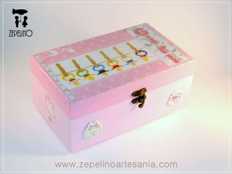 Caja bebe chupetes